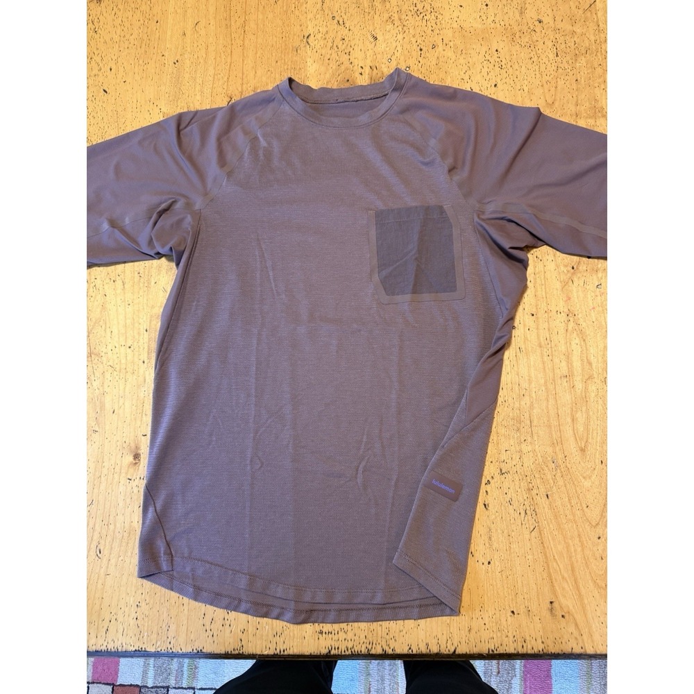 LULULEMON Ventilated Hiking Short Sleeve Shirt Dark Oxide Brown Size M Medium